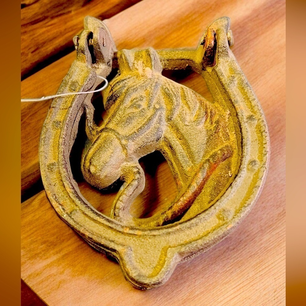 Western Style Cast Iron Horse Head Horseshoe Door Knocker